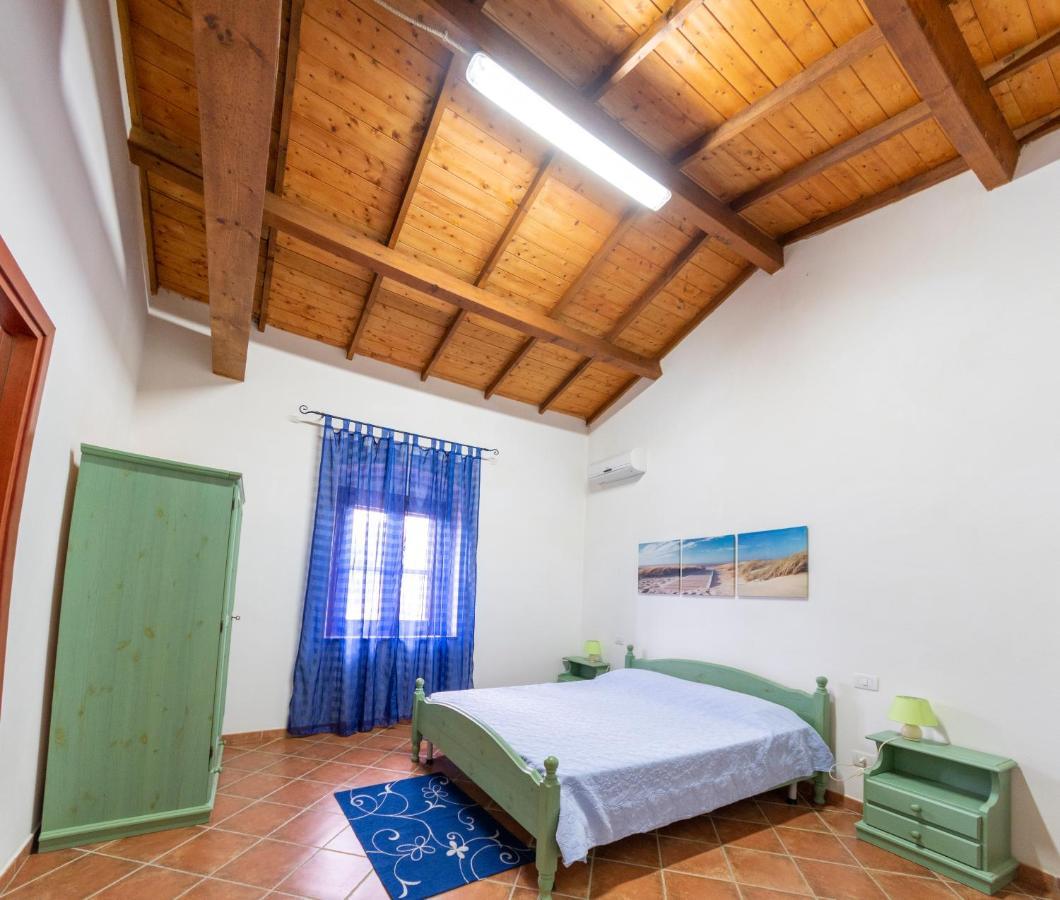 Is Cuccus Bed and Breakfast Masainas Εξωτερικό φωτογραφία