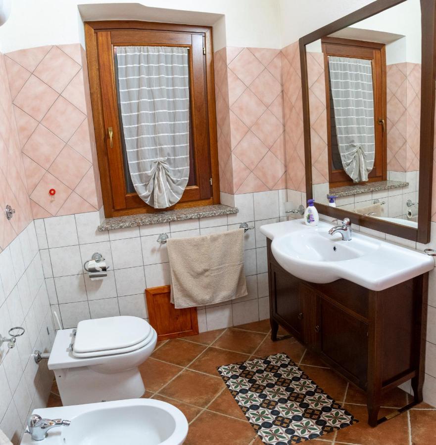 Is Cuccus Bed and Breakfast Masainas Εξωτερικό φωτογραφία