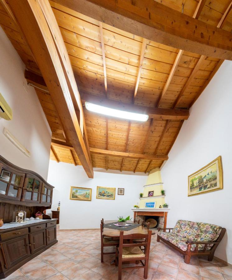 Is Cuccus Bed and Breakfast Masainas Εξωτερικό φωτογραφία