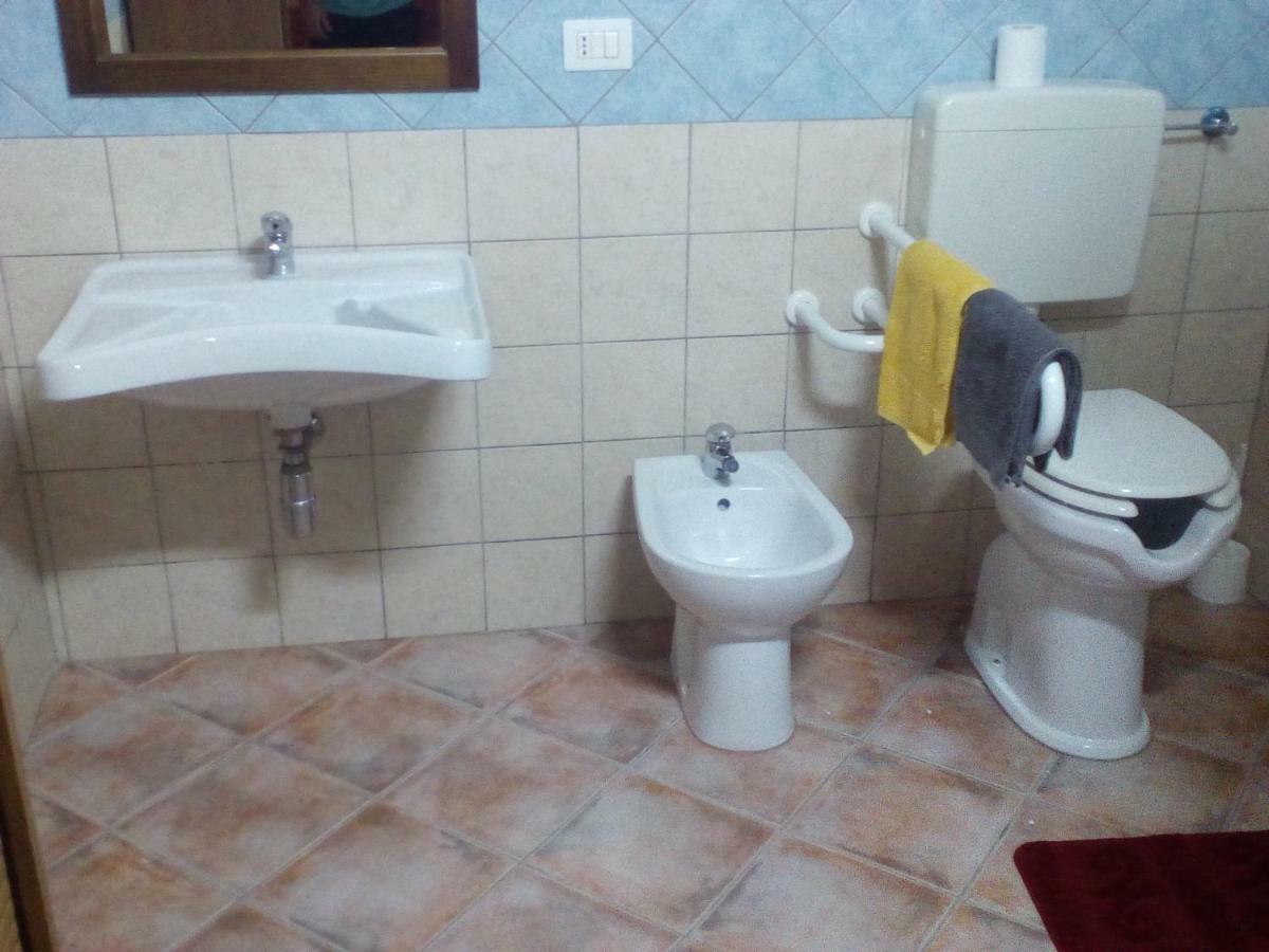 Is Cuccus Bed and Breakfast Masainas Εξωτερικό φωτογραφία