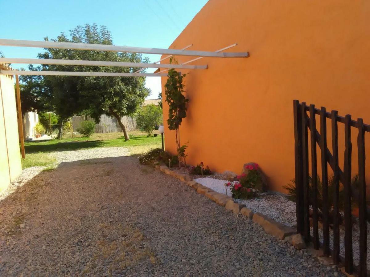 Is Cuccus Bed and Breakfast Masainas Εξωτερικό φωτογραφία
